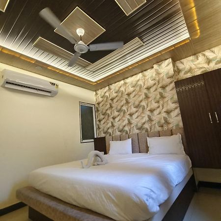 Hotel Jain Shree Ujjain Esterno foto