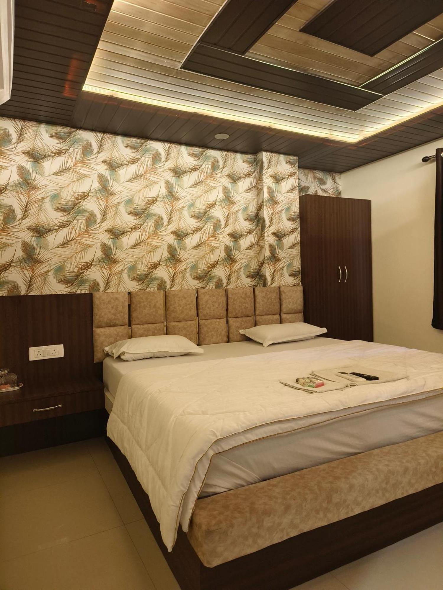 Hotel Jain Shree Ujjain Esterno foto