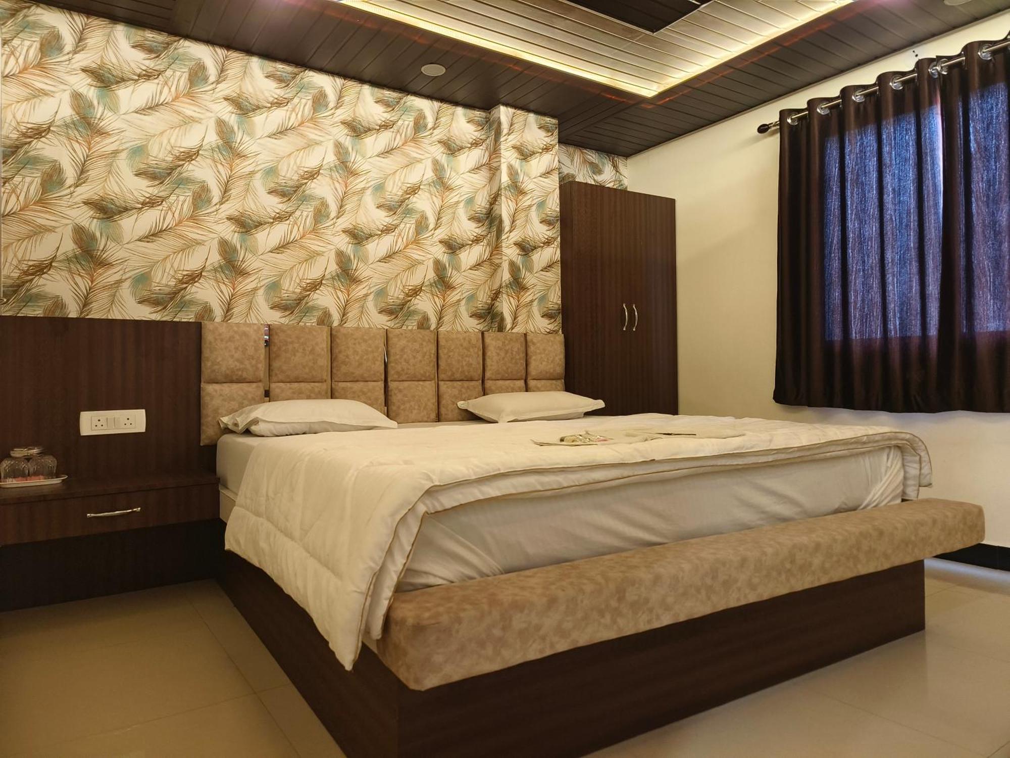 Hotel Jain Shree Ujjain Esterno foto
