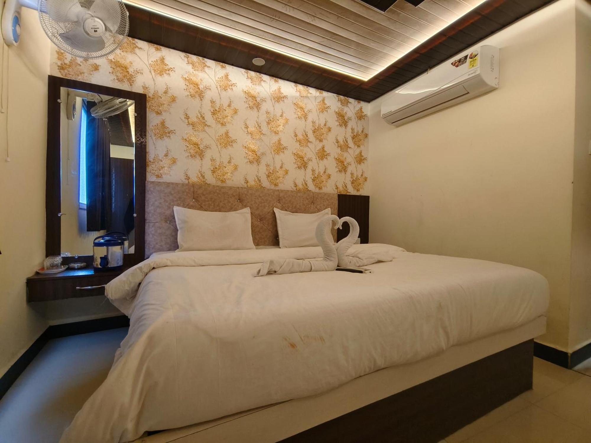Hotel Jain Shree Ujjain Esterno foto