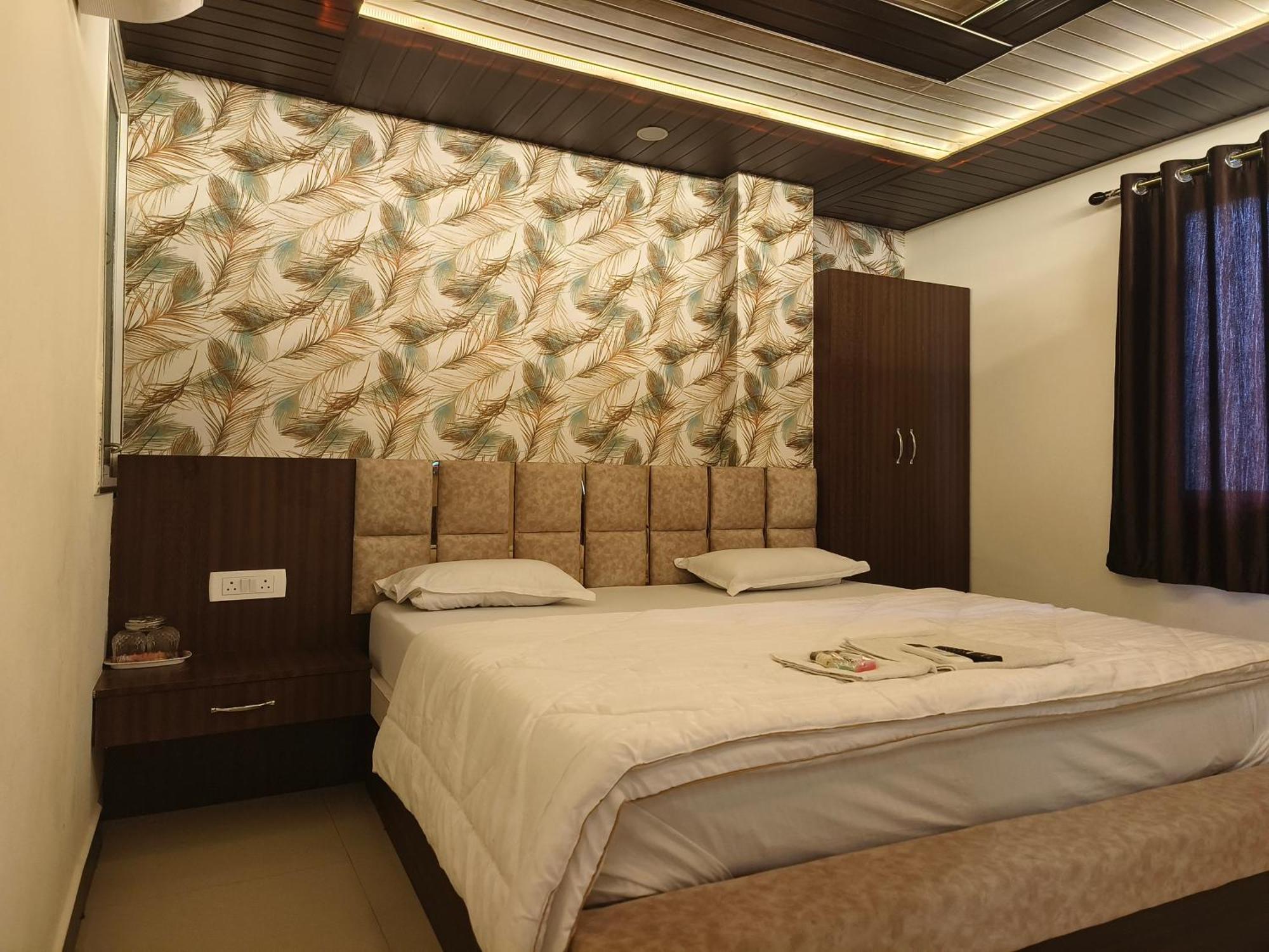Hotel Jain Shree Ujjain Esterno foto
